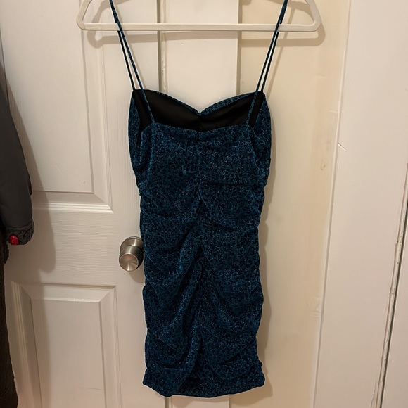 superdown shimmery dress - Picture 2 of 4